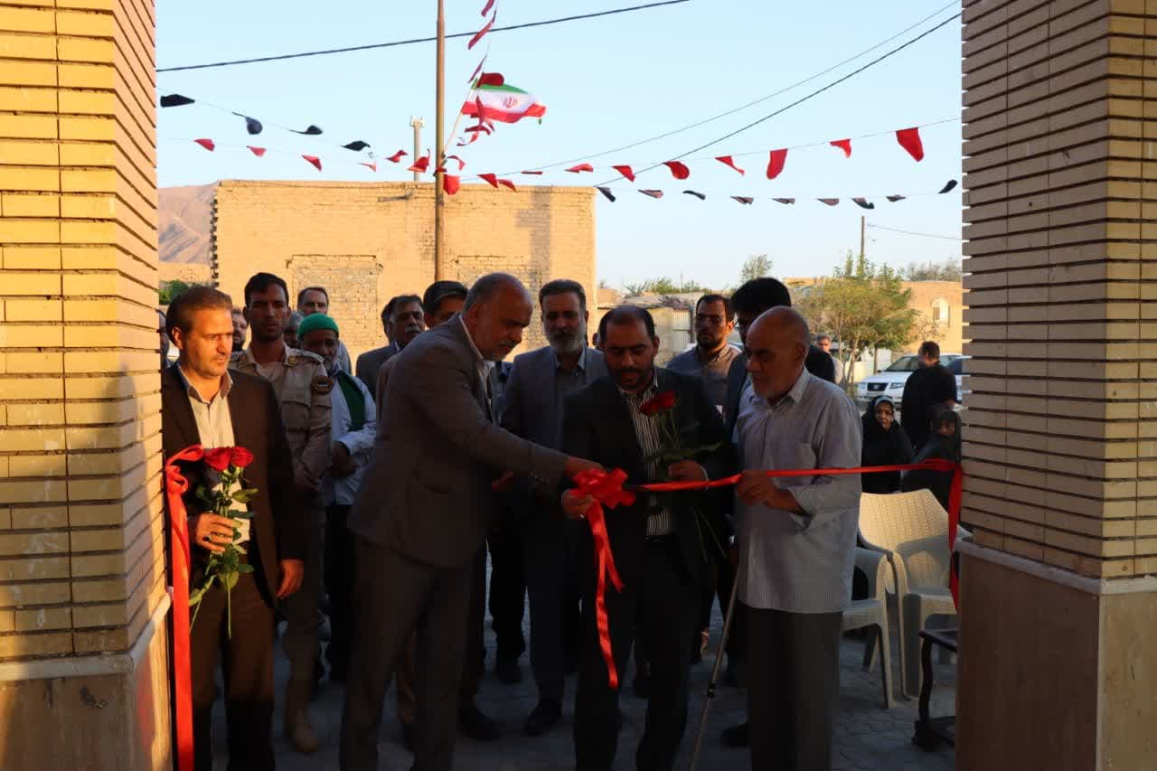 افتتاح گلزار شهدای روستای سنجدک شهرستان بهاباد با حضور محمد رضا صباغیان ،سرپرست معاونت توسعه مدیریت و منابع استانداری،فرماندار ،برخی از اعضای شورای شهر و دیگر مسئولین استانی و شهرستانی