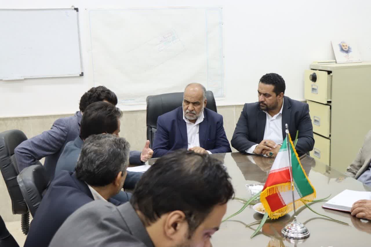 نشست محمدرضا صباغیان با رئیس دانشگاه پیام نور شهرستان مروست با همراهی فرماندار ،بخشدار و برخی از اعضای شورای شهر