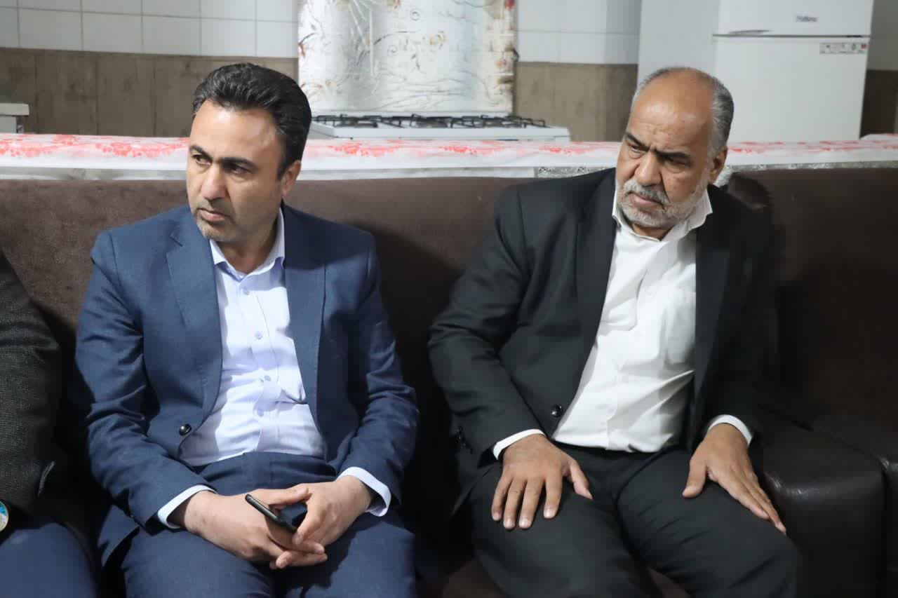 جلسه تنش و مشکلات آب با حضور #محمد_رضا_صباغیان، فرماندار، رئیس اداره آب و مسئول جهاد کشاورزی و تنی چند از اعضای شورای شهر