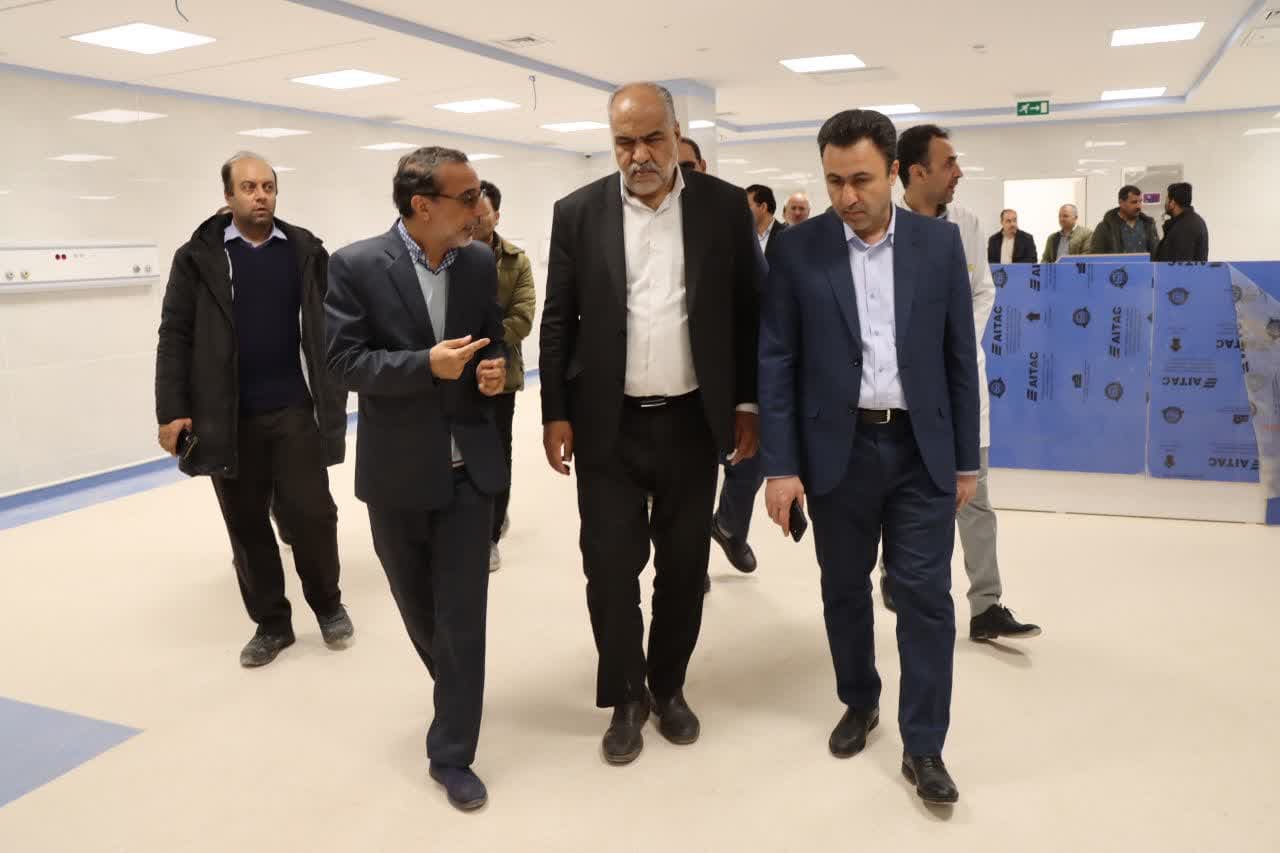 بازدید محمد رضا صباغیان، فرماندار و تعدادی از مسئولان حوزه بهداشت و درمان از بیمارستان آیت الله خاتمی
