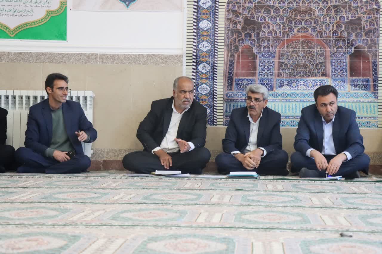  برگزاری جلسه کارگروه توسعه بخش چاهک شهرستان خاتم با هدف بررسی مشکلات و اولویت‌ها