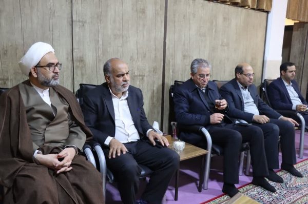 دیدار #محمد_رضا_صباغیان با امام جمعه #مهریز و امام جمعه دهستان بهادران به مناسبت دهه فجر انقلاب اسلامی