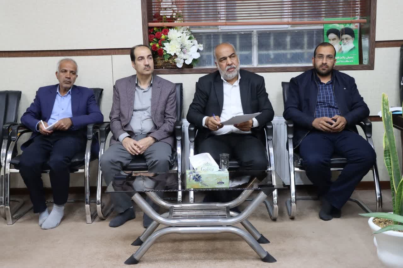 نشست #محمد_رضا_صباغیان با تعدادی اعضای تشکل های کارگری شهرستان #بافق