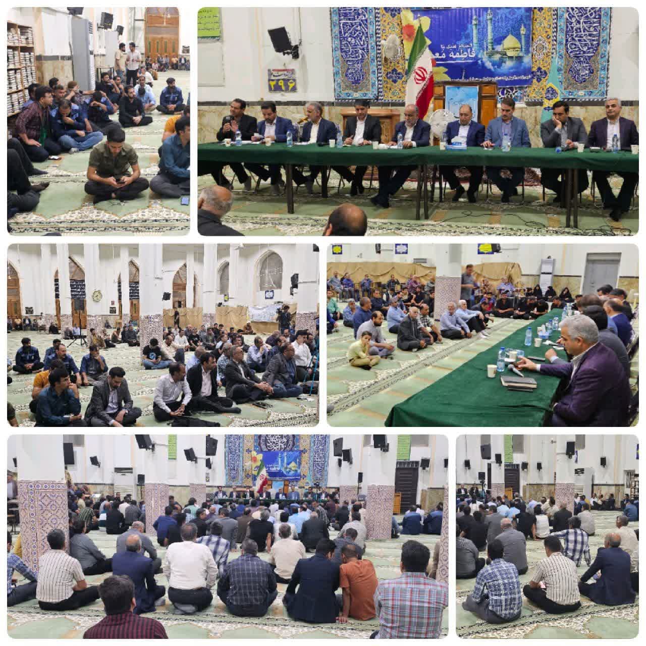 حضور محمد رضا صباغیان در مسجد جامع شهرستان بافق برای جلسه پرسش و پاسخ با مردم