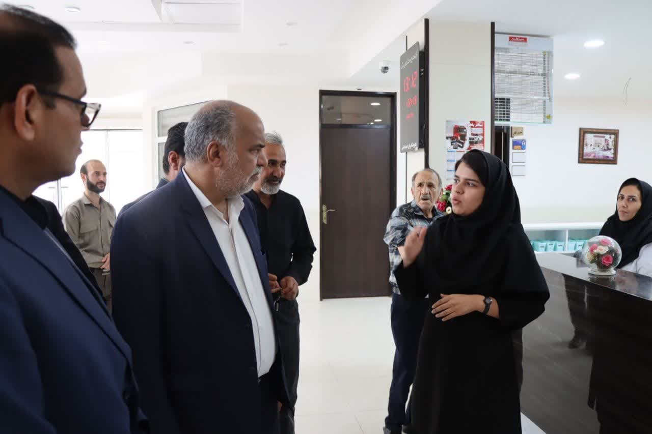 بازدید محمد رضا صباغیان از مرکز جامع سلامت مهردشت بخش بهمن شهرستان ابرکوه