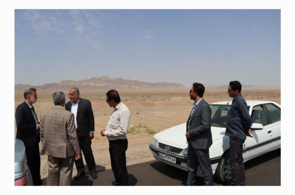 بازدید میدانی محمد رضا صباغیان با همراهی فرماندار و بخشدار از کمربندی دهستان جلگه شهرستان بهاباد با هدف بررسی و پیگیری روند احداث این مسیر