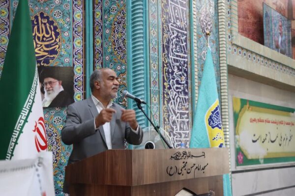 حضور محمد رضا صباغیان در مسجد امام حسن مجتبی (ع) شهرستان مهریز و اقامه نماز جمعه 