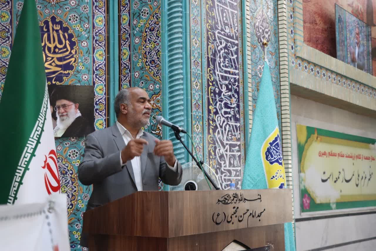 حضور محمد رضا صباغیان در مسجد امام حسن مجتبی (ع) شهرستان مهریز و اقامه نماز جمعه 
