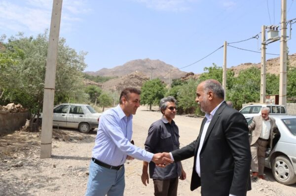 بازدید محمد رضا صباغیان با همراهی فرماندار، معاون فرماندار و بخشدار از روستای ندن سفلی شهرستان بهاباد با هدف بررسی مشکلات