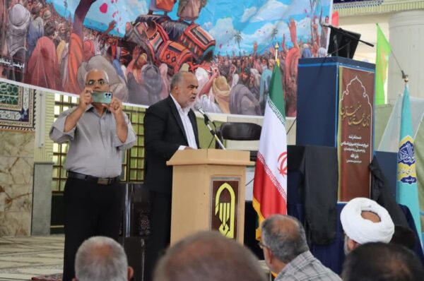حضور محمد رضا صباغیان در مسجد شهرستان ابرکوه و اقامه نماز جمعه 