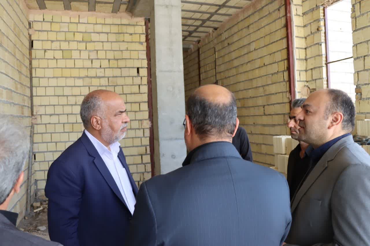 بازدید محمد رضا صباغیان با همراهی فرماندار، شهردار و رئیس شورای شهرستان از پایگاه سلامت حسن‌ابن‌علی شهرستان مهریز 