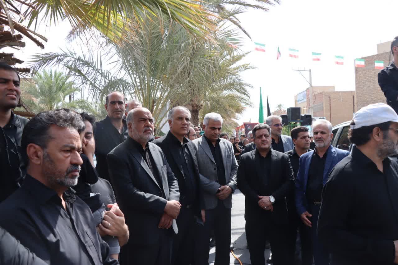 حضور محمد رضا صباغیان در مراسم تشییع پیکر شهید یاسین دهستانی بافقی