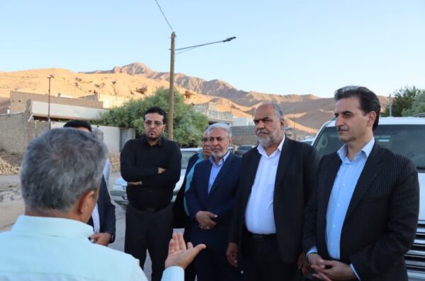 بازدید محمد رضا صباغیان با همراهی معاون عمرانی استاندار، مدیر کل راه و شهرسازی ، فرماندار شهرستان، بخشدار و دیگر مسئولین استانی و شهرستانی از روستای فضل‌آباد شهرستان بهاباد با هدف بررسی مشکلات زیرساختی