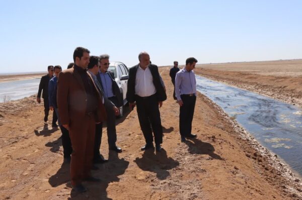  بازدید محمدرضا صباغیان از منطقه چاه آرتزین شهرستان خاتم