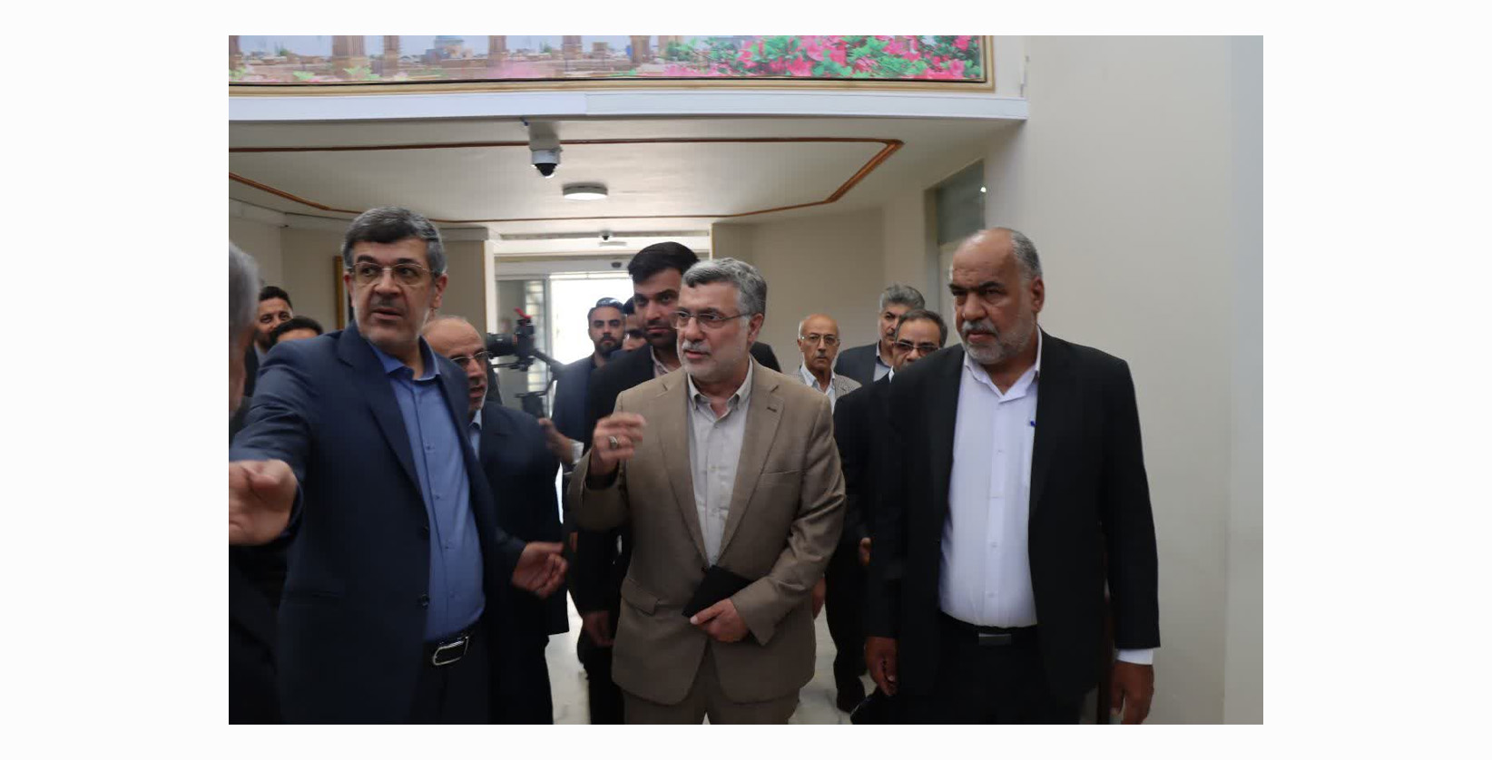 ورود وزیر بهداشت، درمان و آموزش پزشکی به استان یزد ؛ با استقبال رسمی محمد رضا صباغیان نماینده مردم در مجلس شورای اسلامی، استاندار یزد و دیگر نمایندگان مردم در مجلس شورای اسلامی