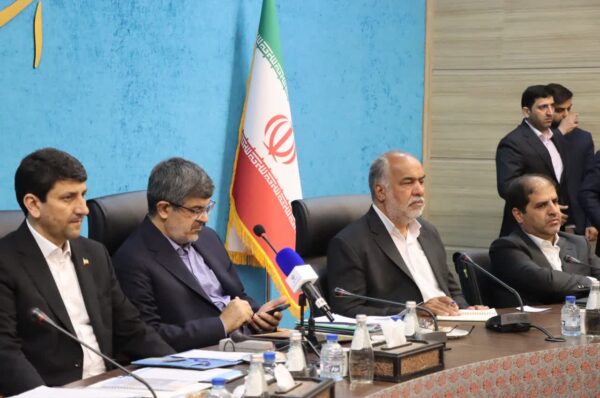 در پایان جلسه شورای برنامه‌ریزی استان یزد، نشست دوجانبه‌ای میان محمد رضا صباغیان نماینده مردم در مجلس شورای اسلامی و دکتر هاشمی وزیر ارتباطات کشور برگزار شد.