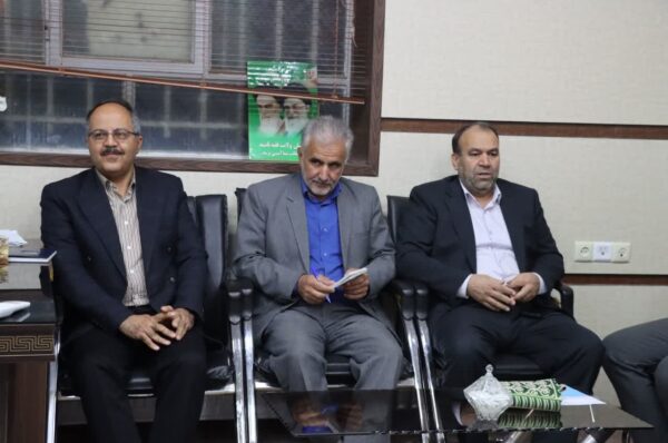 برگزاری نشست اعضای شوراهای کارگری شهرستان بافق در دفتر نماینده مردم در مجلس شورای اسلامی