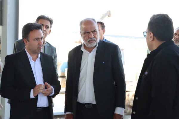بازدید محمدرضا صباغیان از روند ساخت شرکت تولیدی بارمان