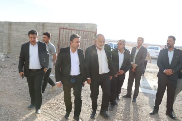 بازدید محمدرضا صباغیان از واحد پرورش مرغ گوشتی