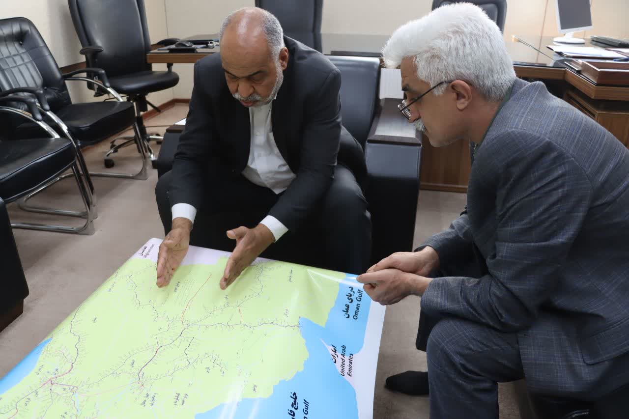 🚨نشست محمدرضا صباغیان با رئیس کارخانجات بافق