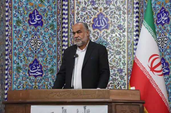 حضور محمدرضا صباغیان در نماز عبادی‌سیاسی جمعه و ارائه گزارش