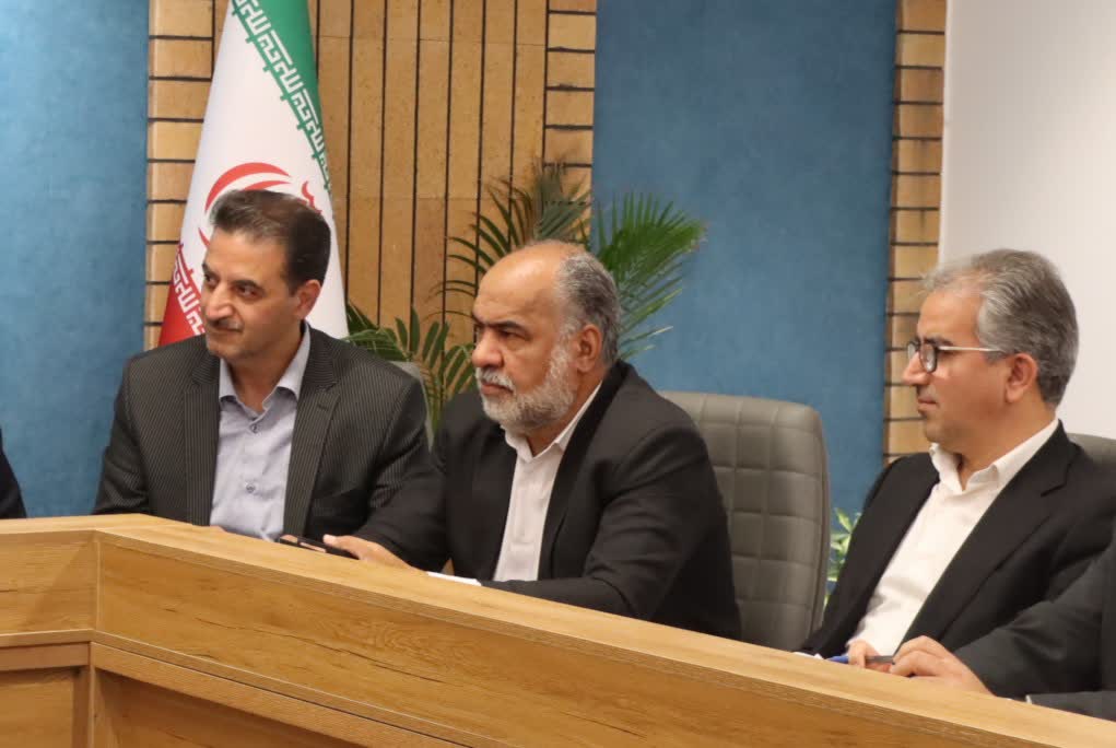 🚨 برگزاری جلسه شورای معادن استان یزد با حضور محمدرضا صباغیان و با محوریت مسئولیت‌های اجتماعی، حقوق دولتی و تأمین آب استان