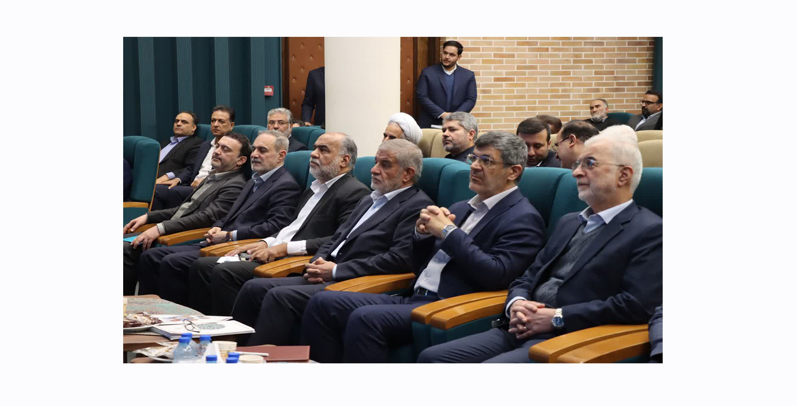 برگزاری نشست شورای اداری استان یزد با حضور اسکندر مؤمنی، وزیر کشور