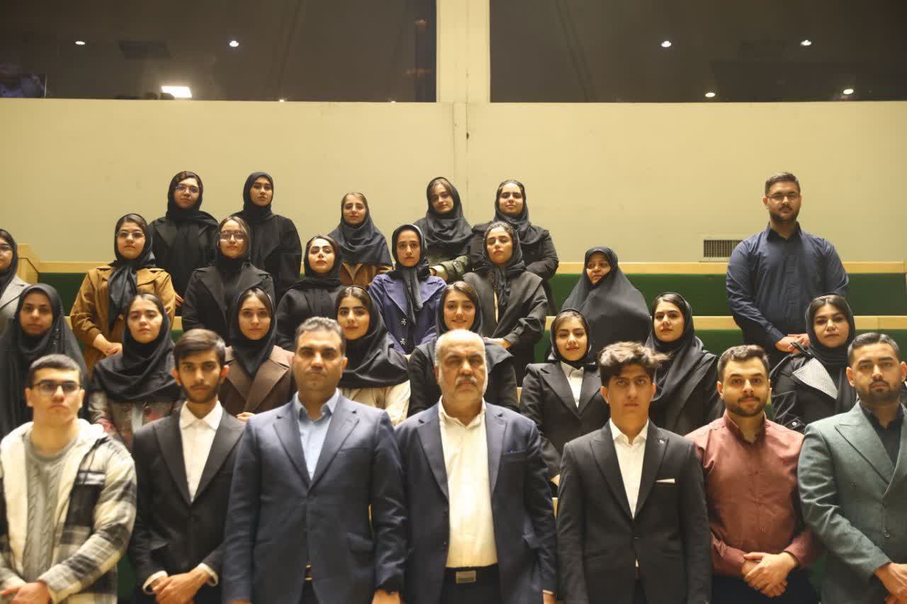 🚨 پیگیری جهت بازدید تعدادی از دانشجویان دانشگاه یزد در صحن علنی مجلس شورای اسلامی توسط محمد رضا صباغیان و دیدار با آنها