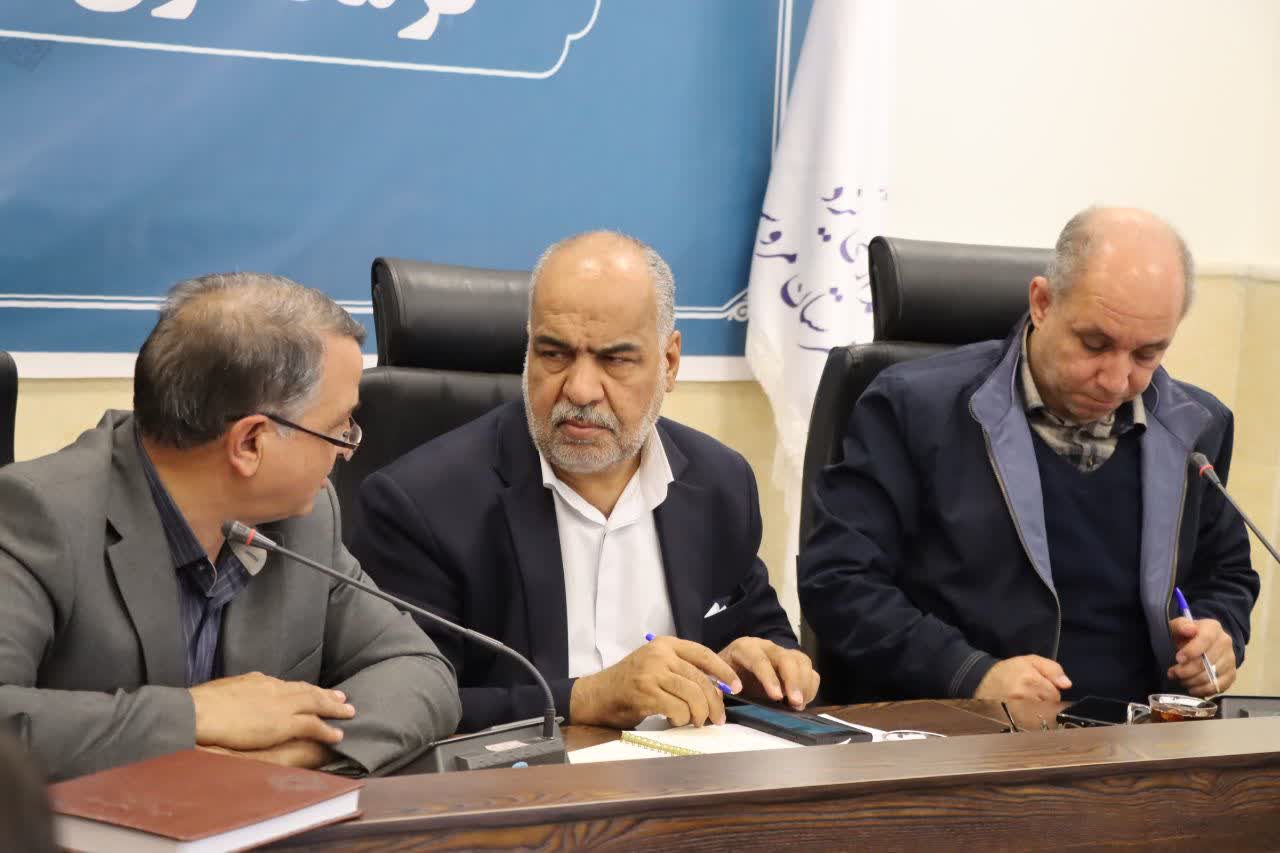 نشست محمدرضا صباغیان با مدیر کل ورزش و جوانان در شهرستان مروست