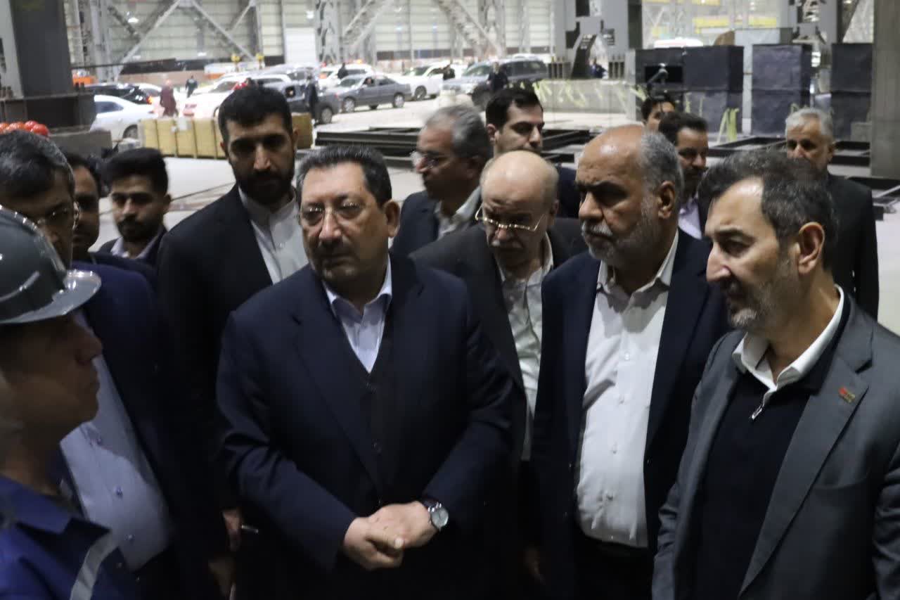 بازدید محمدرضا صباغیان و سید محمد اتابک وزیر صمت و استاندار از کارخانه فولاد شهرستان بافق